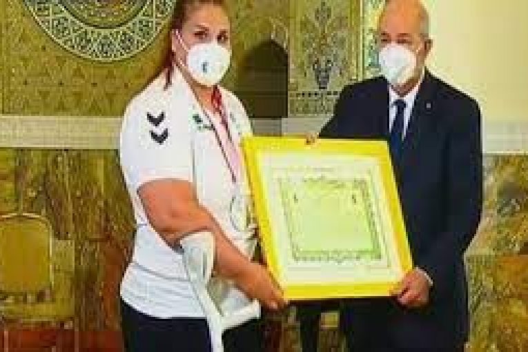 رئيس الجمهورية يكرم الرياضيين المتوجين في الألعاب البرالمبية طوكيو-2020 - Réveil d'algérie