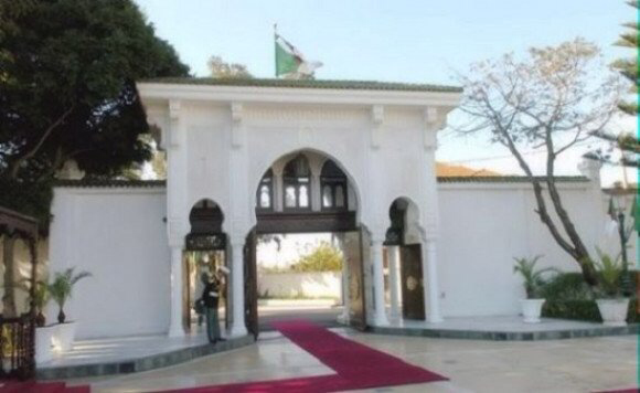 الرئيس تبون يعزي في وفاة المجاهد الحاج محمد يعلا - Réveil d'algérie