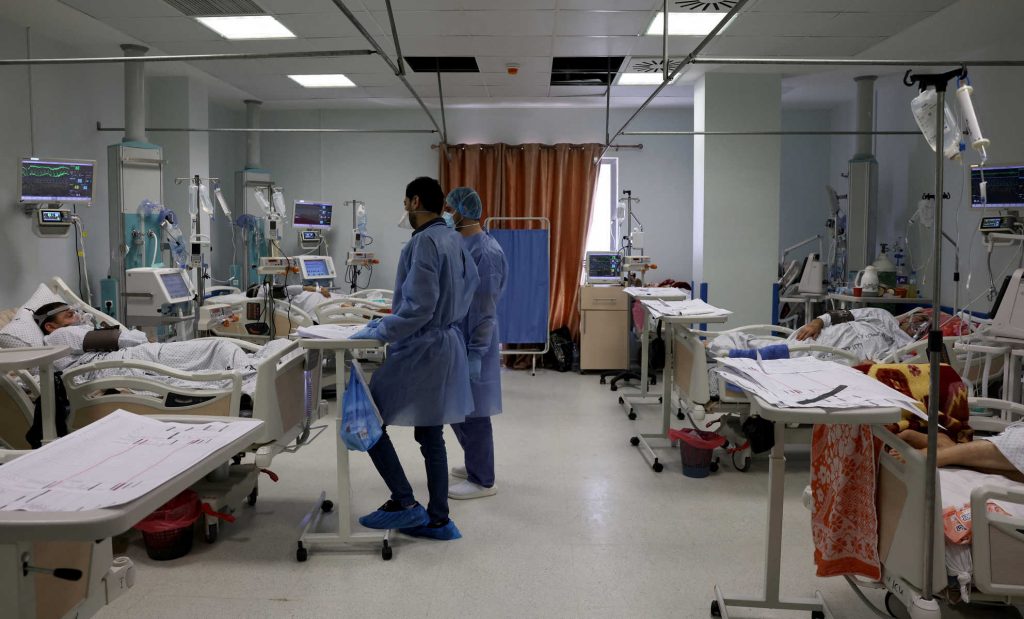 رئيس مصلحة المخبر المركزي للمركز الاستشفائي الجامعي ،محمد لامين دباغين، الشروع بنشاطات الطبية المتعلقة بالأمراض المزمنة مع ضمان المتابعة “الجيدة”. - Réveil d'algérie