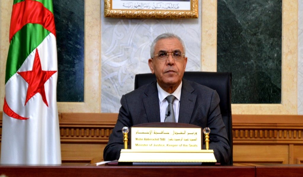 صرح وزير العدل حافظ الاختام، عبد الرشيد طبي،الثلاثاء، الإصلاحات الهامة لدستور 2020 “أعطت للجزائر مقاييس عالمية في العمل الديمقراطي”. - Réveil d'algérie