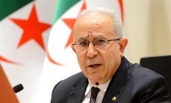 وزير الشؤون الخارجية والجالية الوطنية بالخارج، رمطان لعمامرة،السبت في زيارة عمل الى جمهورية رواندا، بصفته مبعوثا خاصا لرئيس الجمهورية. - Réveil d'algérie