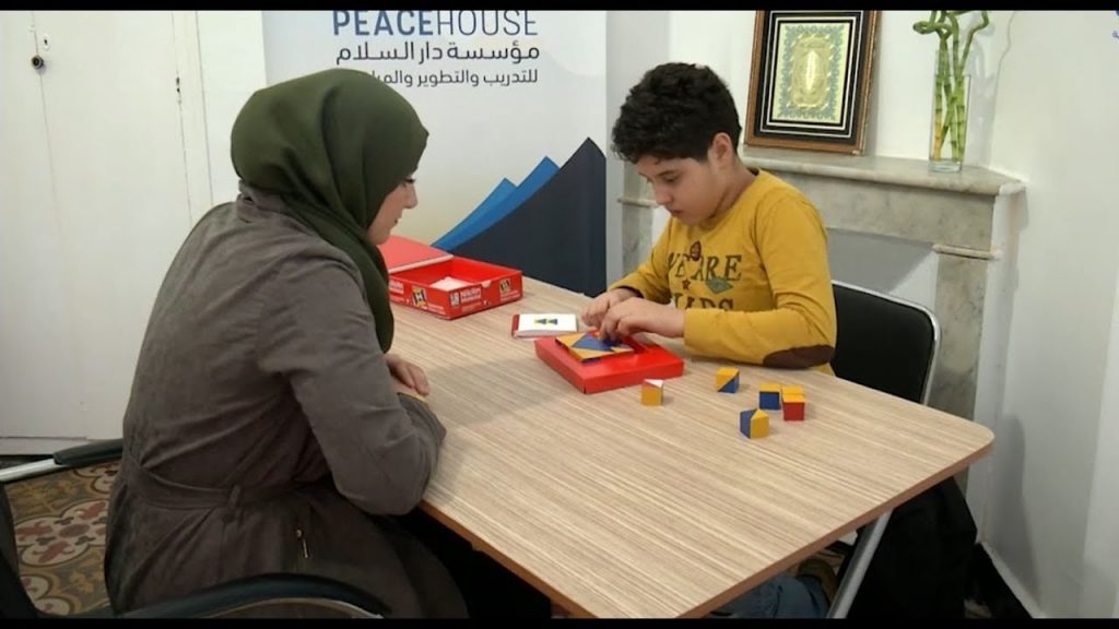 أطباء في الطب النفسي شددوا على ضرورة “تنمية المهارات التواصلية لدى الطفل المصاب بالتوحد”. - Réveil d'algérie