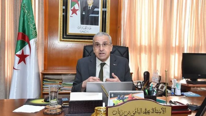 صرح وزير التعليم العالي والبحث العلمي عبد الباقي بن زيان، السبت، الموسم الجامعي المقبل 2022-2023 سيشهد تعزيز مسار الرقمنة بالجامعة وذلك من خلال مضاعفة تدفق الإنترنت. - Réveil d'algérie