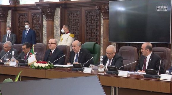 انعقد بمقر رئاسة الجمهورية، الاثنين، القمة الرابعة بين الحكومتين الجزائرية والإيطالية. - Réveil d'algérie