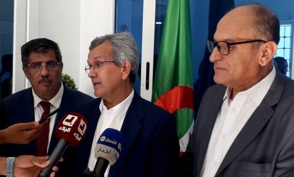 وزير الصحة و السكان و إصلاح المستشفيات، عبد الرحمان بن بوزيد، أفاد الوضعية الوبائية المتعلقة بإنتشار فيروس كورونا في الجزائر “مستقرة”. - Réveil d'algérie
