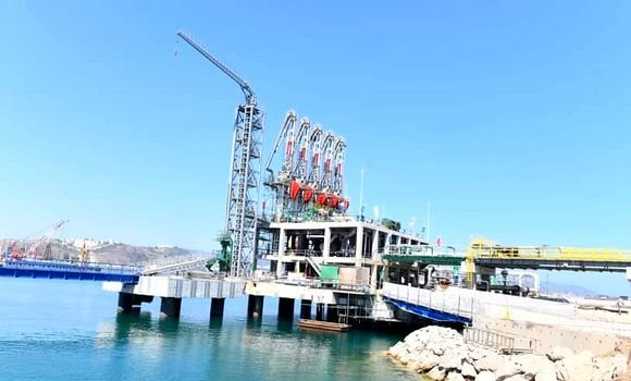 سكيكدة: مشروع توسعة الميناء البترولي الجديد بنسبة 80 بالمائة. - Réveil d'algérie