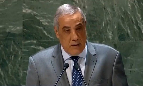 شرع الممثل الشرعي لدى الأمم المتحدة، السفير نذير العرباوي، خلال المؤتمر العاشر لمعاهدة لعدم انتشار الأسلحة النووية التي تنعقد في نيويورك أن الجزائر تساهم في مجال نزع السلاح. - Réveil d'algérie