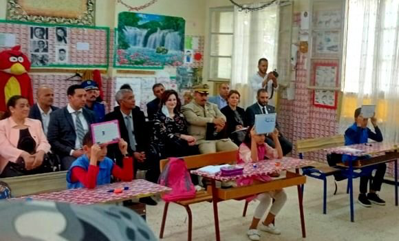 صرحت المفوضية الوطنية لحماية الطفولة، مريم شرفي، الثلاثاء، الجزائر تعتبر من الدول الرائدة في مجال حماية حقوق الطفل. - Réveil d'algérie