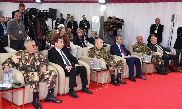 الفريق أول شنقريحة أشرف بإن أمناس على مراسم إحياء الذكرى العاشرة لأحداث تيقنتورين. - Réveil d'algérie