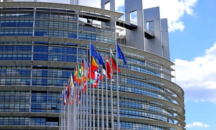 صحيفة لومانيتي: تصرح حول تورط المخزن في قضية الفساد بالبرلمان الأوروبي. - Réveil d'algérie