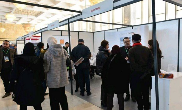 مشاركة مجمع سونطراك في فعاليات الطبعة ال16 للصالون الوطني للتشغيل والتكوين. - Réveil d'algérie