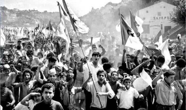 أحيت الجزائر عيد النصر للذكرى ال61 وقف إطلاق النار بتاريخ 19 مارس 1962. - Réveil d'algérie