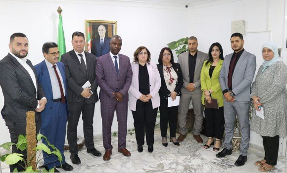 التوقيع على اتفاقية-إطار بين المدرسة العليا للأساتذة والمحافظة السامية للأمازيغية. - Réveil d'algérie