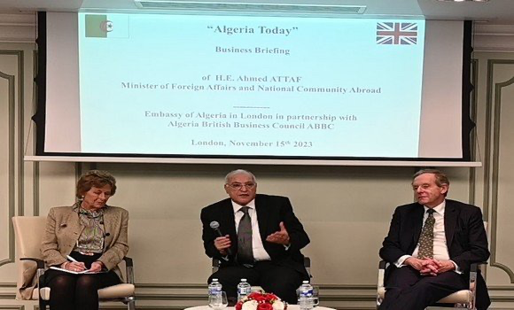 الجزائر مستعدة لاتخاذ خطوات جديدة مع المملكة المتحدة. - Réveil d'algérie