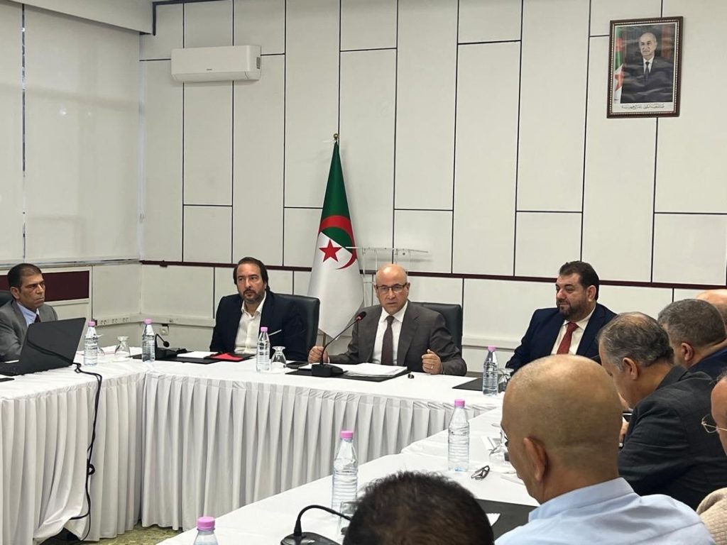 وزير التجارة زيتوني يعقد إجتماع مع مستوردي و محوّلي القهوة - Réveil d'algérie