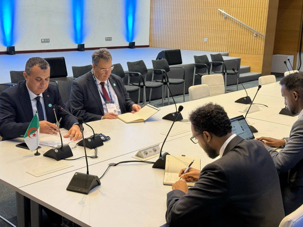 وزير البريد يجري مباحثات مع نظيريه الصومالي والموزمبيقي - Réveil d'algérie