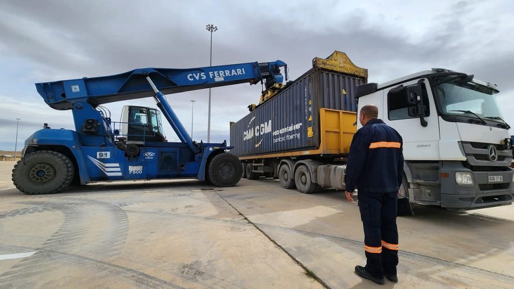 الميناء الجاف بتكستار يعود للخدمة.. دعم للتصدير و تخفيف للضغط على الموانئ - Réveil d'algérie