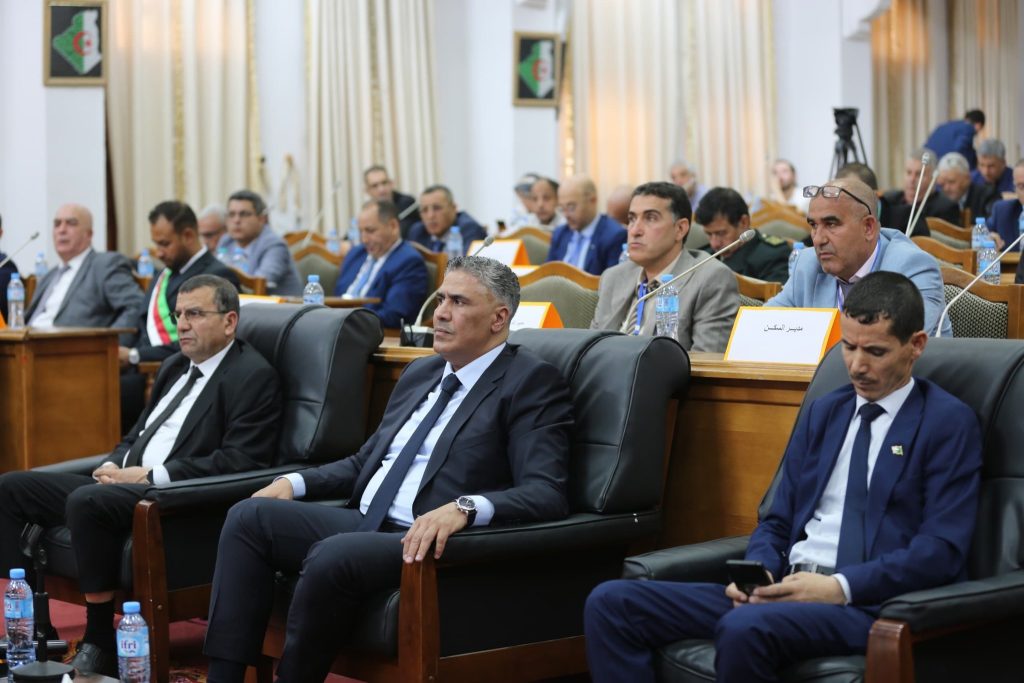 خنشلة : بلعريبي يطّلع على برنامج يضم أكثر من 26 ألف وحدة سكنية - Réveil d'algérie