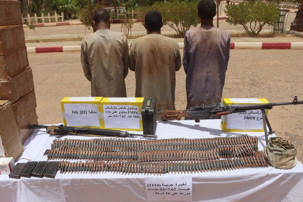 إن أمناس : توقيف 03 أشخاص مسلحين من جنسية أجنبية وحجز ما يفوق 2.3 مليون قرص مهلوس - Réveil d'algérie