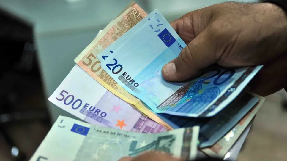 استقرار أسعار العملات الأجنبية في السكوار اليوم 28 جوان.. تعرف على التفاصيل - Réveil d'algérie