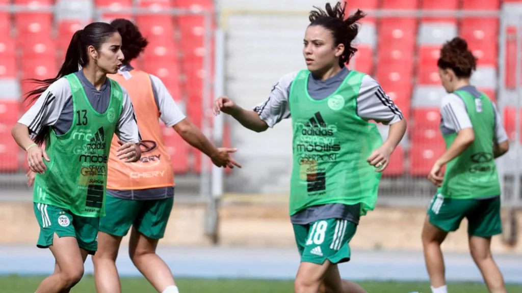 المنتخب النسوي يستفيد من دورة تكوينية في التحكيم بسيدي موسى استعدادًا لـ”الكان” - Réveil d'algérie