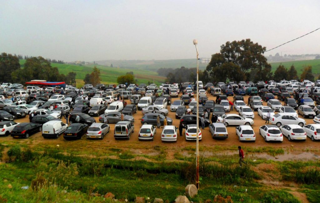 رصد ما يزيد عن 120 مليون دج لإعادة تهيئة سوق السيارات المستعملة بتيجلابين - Réveil d'algérie