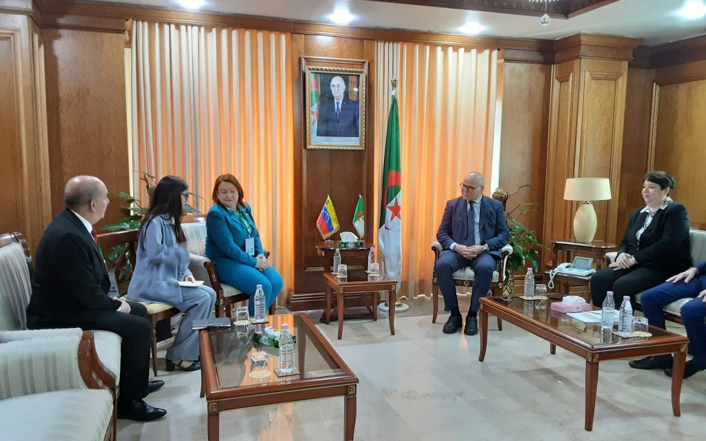 الجزائر وفنزويلا تعززان التعاون في الطاقة والمناجم والطاقات المتجددة - Réveil d'algérie