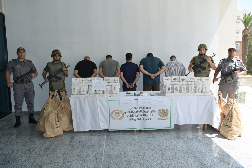 خلال أسبوع فقط…إحباط محاولات إدخال أزيد من 16 قنطارا من الكيف المعالج عبر الحدود مع المغرب - Réveil d'algérie