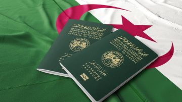 وزارة العدل تمكّن الجالية الجزائرية من استخراج شهادة الجنسية إلكترونيًا عبر القنصليات - Réveil d'algérie