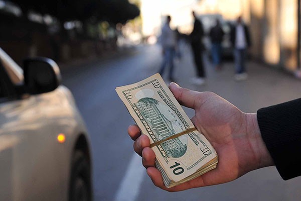 تعرف على أسعار اليورو والدولار في السوق السوداء اليوم السبت 9 أوت - Réveil d'algérie