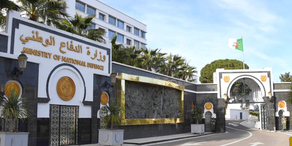 وزارة الدفاع : فتح باب التجنيد في القوات الخاصة بقيادة القوات البرية - Réveil d'algérie