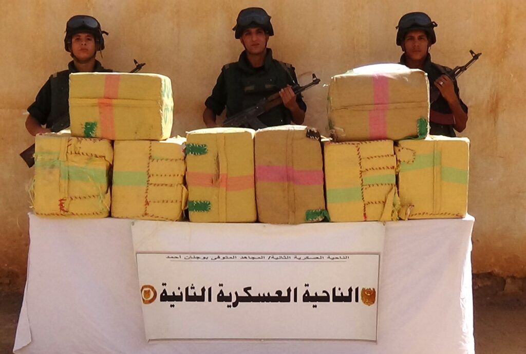 وزارة الدفاع : إحباط محاولة إدخال 6 قناطير من الكيف المعالج عبر المغرب - Réveil d'algérie