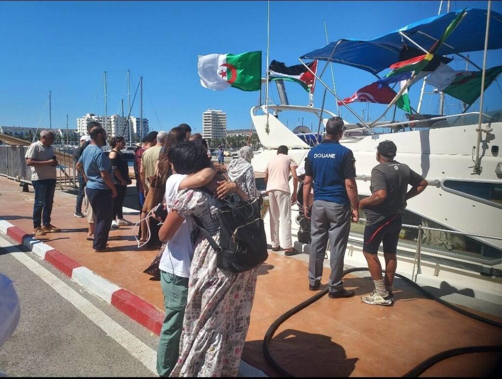 السفينة الجزائرية “سلطانة” تُبحر من بنزرت ضمن أسطول الصمود لدعم غزة - Réveil d'algérie