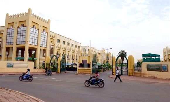 Crise au Mali: Sommet extraordinaire des pays ouest-africains dimanche - Réveil d'algérie
