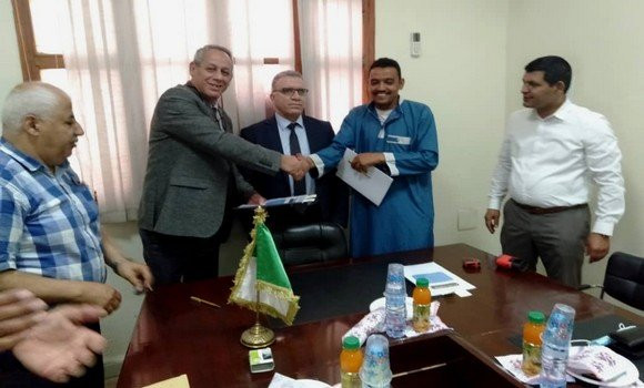 Mines d’or: signature de 36 contrats commerciaux entre l’ENOR et des micro-entreprises - Réveil d'algérie