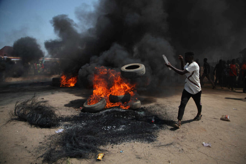 Au Nigeria, des centaines de manifestants dénoncent la hausse des kidnappings - Réveil d'algérie