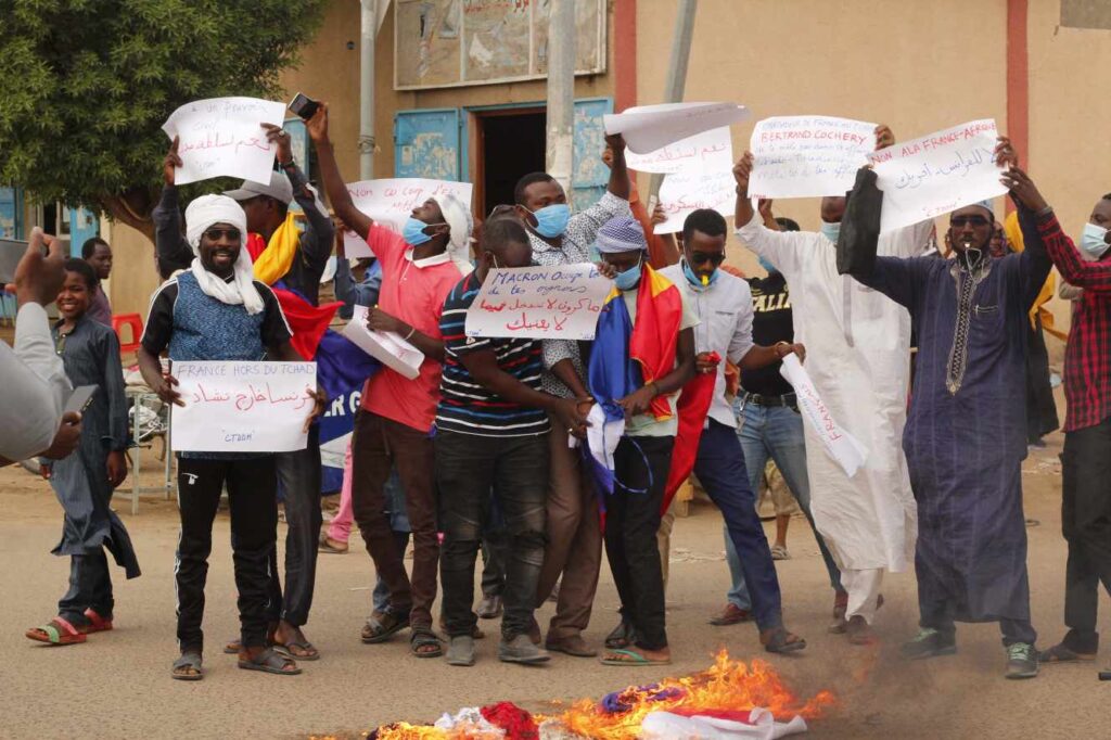 Tchad : la police réprime les manifestants opposés à la junte militaire - Réveil d'algérie