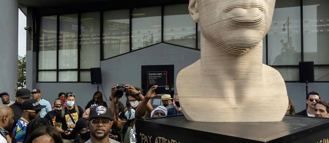 New York: la statue de George Floyd taguée, un groupuscule d’extrême droite soupçonné - Réveil d'algérie