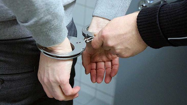 Un an de prison pour une étudiante universitaire pour avoir prétendument divulgué les solutions d’examen du baccalauréat sur Facebook a chlef - Réveil d'algérie