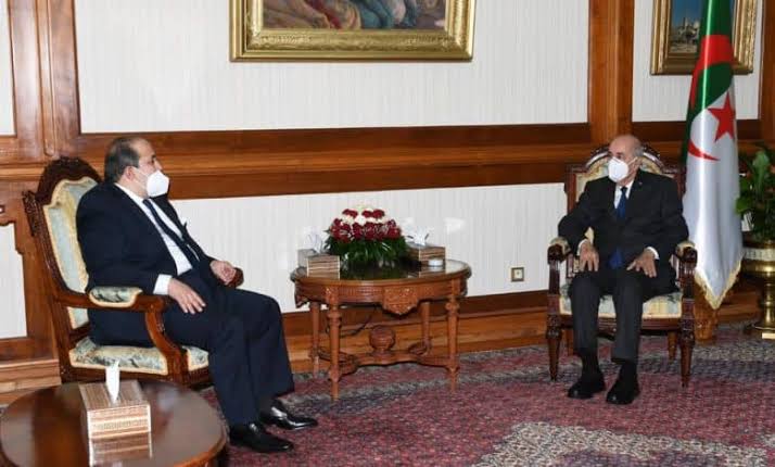 Le début des consultations politiques entre le Président de la République et les partis - Réveil d'algérie
