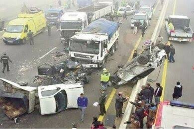 17 personnes ont été tuées sur les routes et 7 sur les plages au cours des dernières 48 heures - Réveil d'algérie