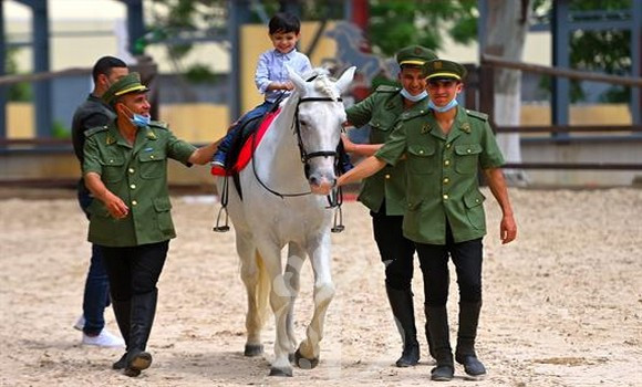 Journée mondiale de l’enfance: le Commandement de la Garde républicaine ouvre ses portes aux enfants aux besoins spécifiques - Réveil d'algérie