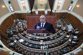 Des députés libres annoncent leur « soutien » au programme du président de la - Réveil d'algérie