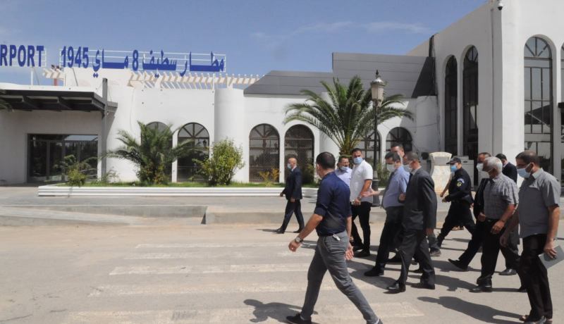 Le Wali de Sétif inspecte le projet d’agrandissement de l’aéroport (8 mai 1945) - Réveil d'algérie