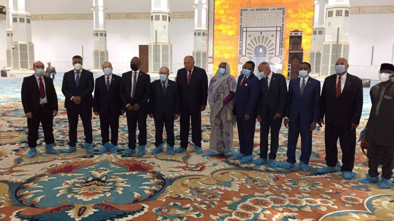 Les ministres des Affaires étrangères des pays voisins de la Libye visitent la Grande Mosquée d’Alger. - Réveil d'algérie