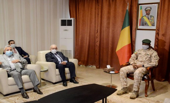 Lamamra reçu en audience par le Président de la transition au Mali - Réveil d'algérie