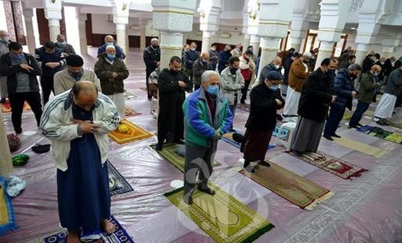 Prière de l’absent à travers toutes les mosquées à la mémoire des victimes des incendies - Réveil d'algérie