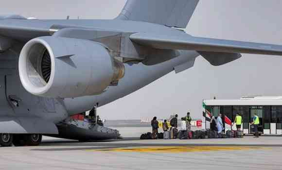 Afghanistan: des milliers de personnes toujours à l’aéroport de Kaboul - Réveil d'algérie