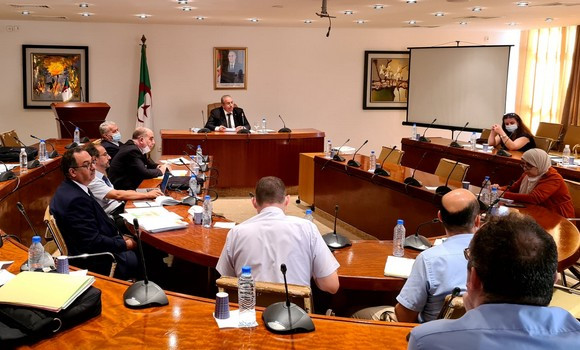 Secteur de l’Industrie: Des instructions pour relancer les entreprises à l’arrêt ou en difficulté - Réveil d'algérie