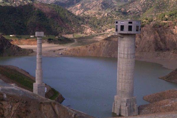 Le ministère des Ressources en eau réduit les délais de réalisation du projet de dérivation des eaux du barrage de Kaf El-Deir de la wilaya de Tipaza. - Réveil d'algérie